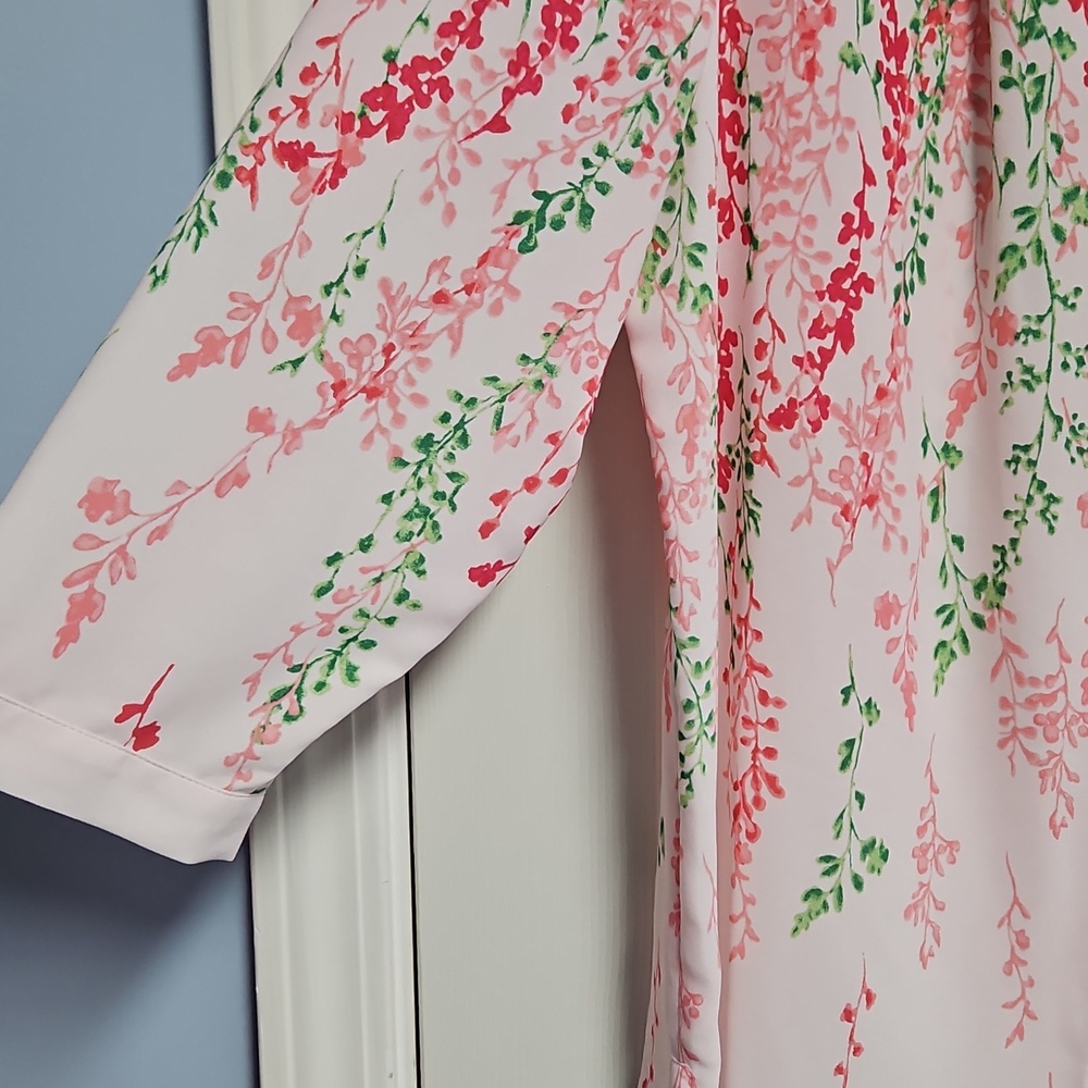 Investments 3/4 Sleeve Button Front V-neck Top: Pink W/Floral:Size- Large - Picture 4 of 14